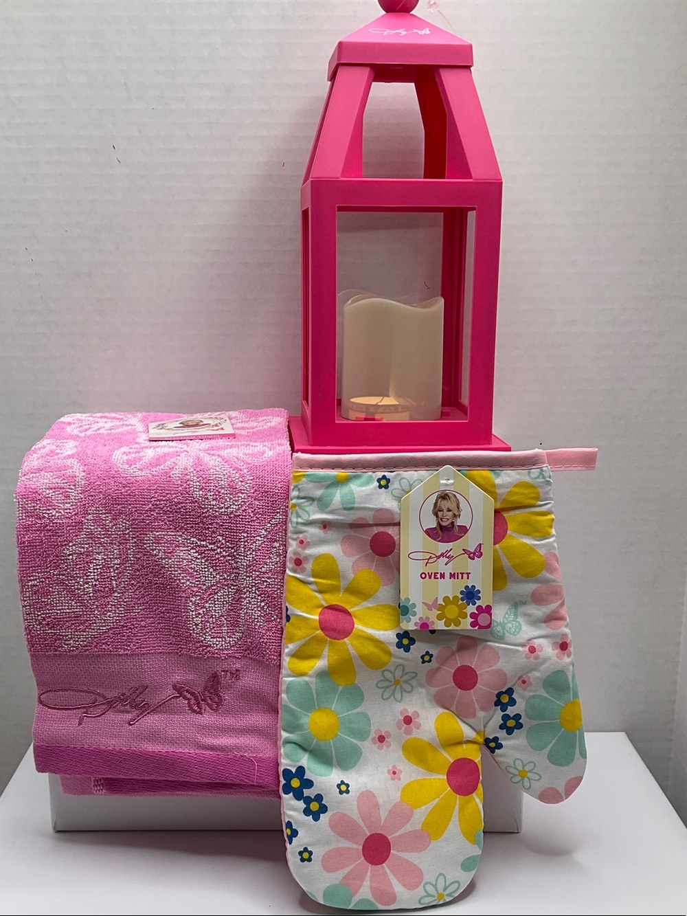 Dolly Parton Pink Lantern and Floral Oven Mitt & Towel Home Accent Set -